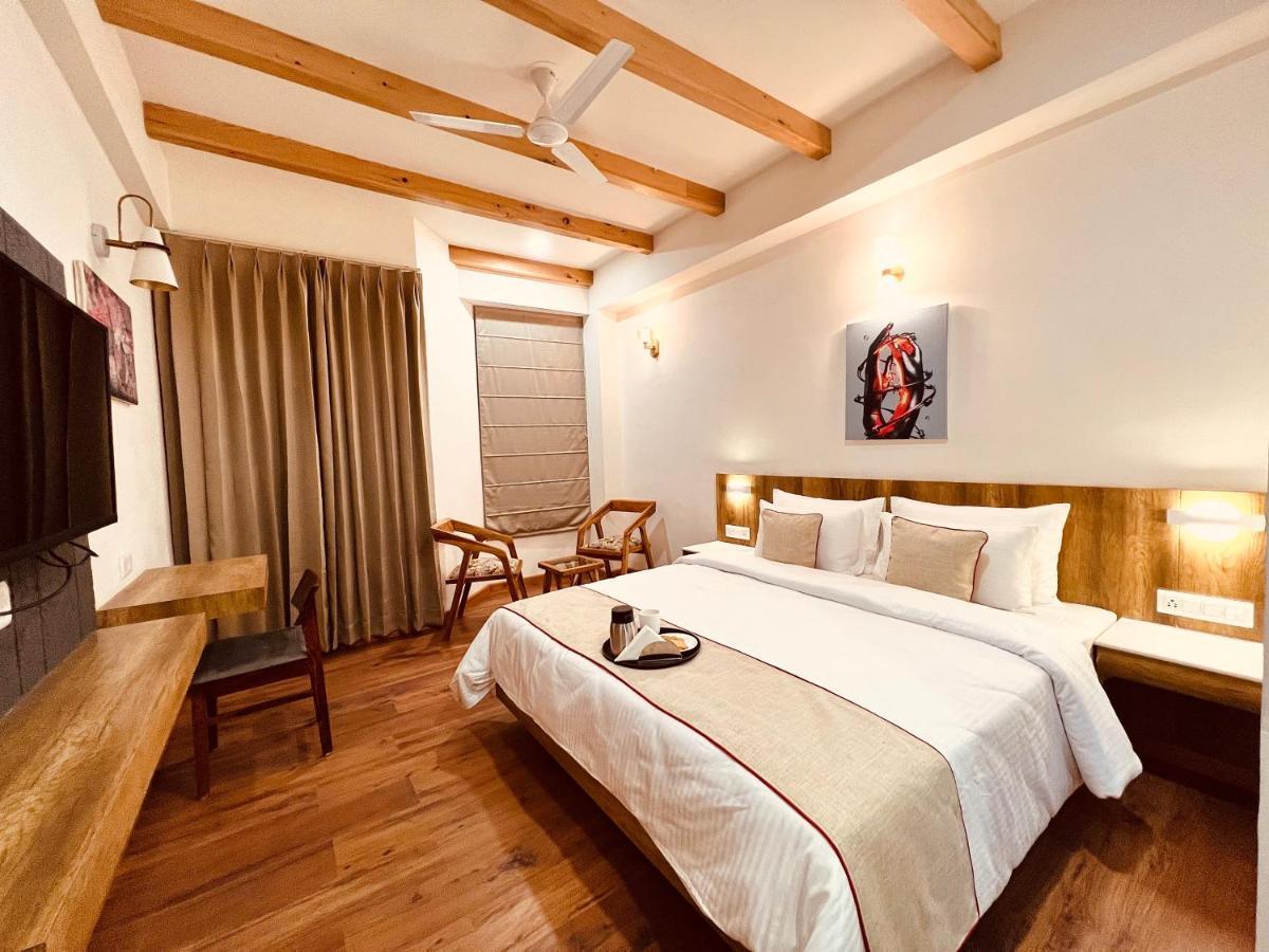 Hotel Yaato Retreat à Manāli Extérieur photo